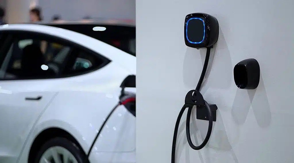 What is required to charge your electric car in the Sultanate of Oman?