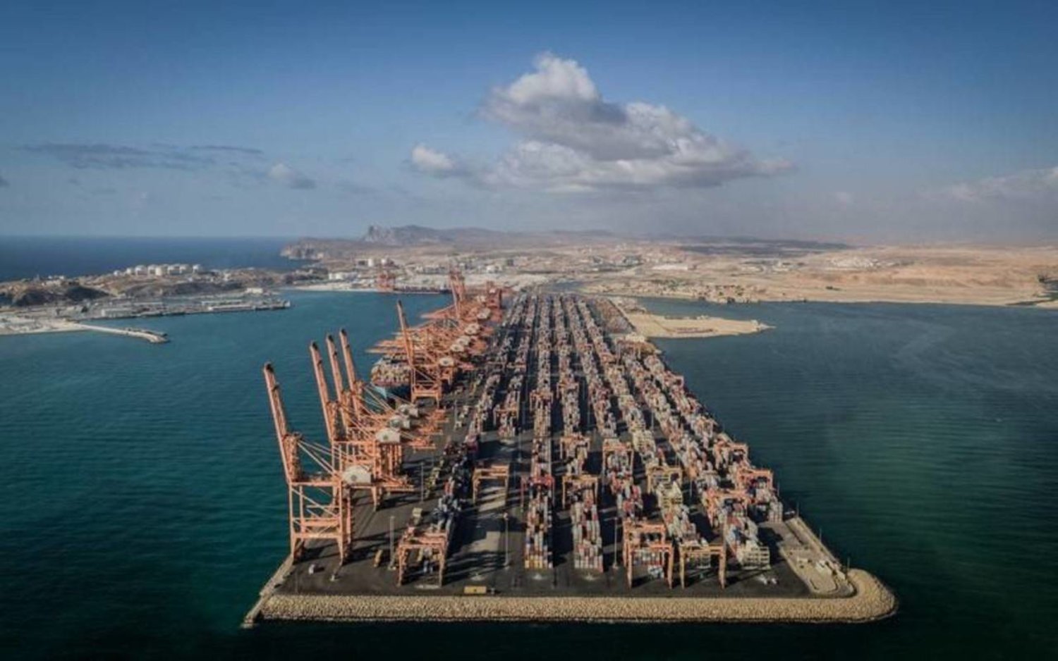 Oman Sees Revenue Increase and Budget Surplus in January 2024