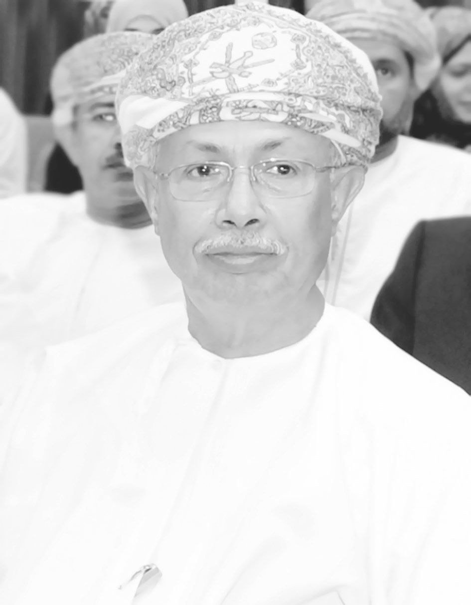 Oman Mourns a retired advisor Abdulaziz Al-Rawas
