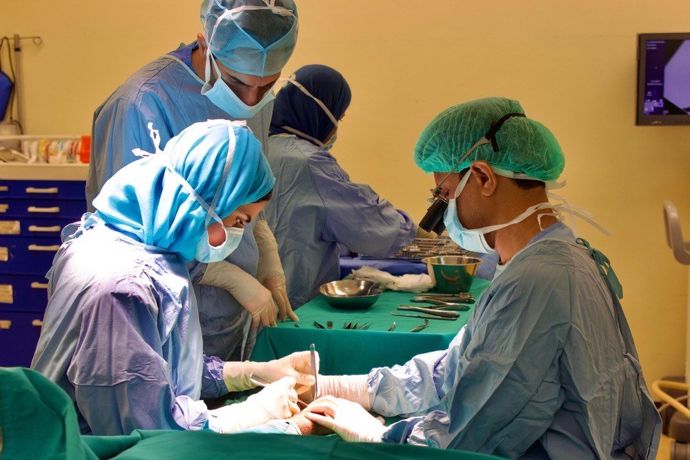 Omani Surgeons Reattach Severed Hand in Groundbreaking 14-Hour Operation at Khoula Hospital